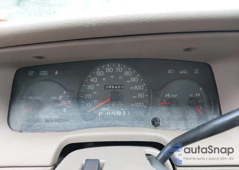 2004 Mercury Grand Marquis Gs z USA, uszkodzony, nr VIN 2MEFM74W14X657398